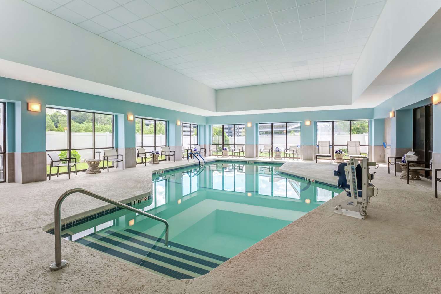 swimming pool spa