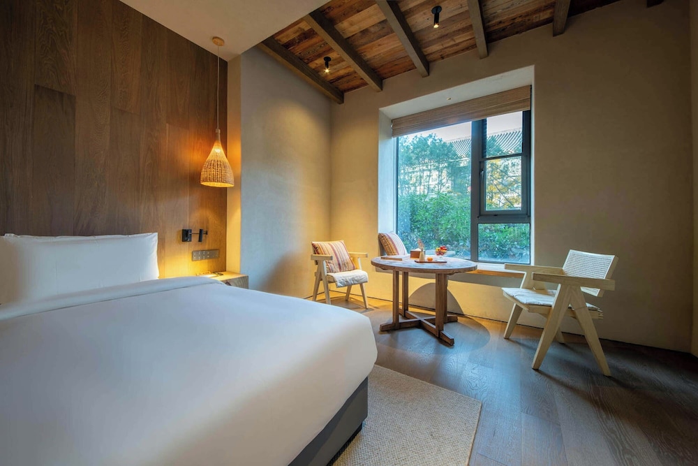 YUANLI HOTEL 13/50
