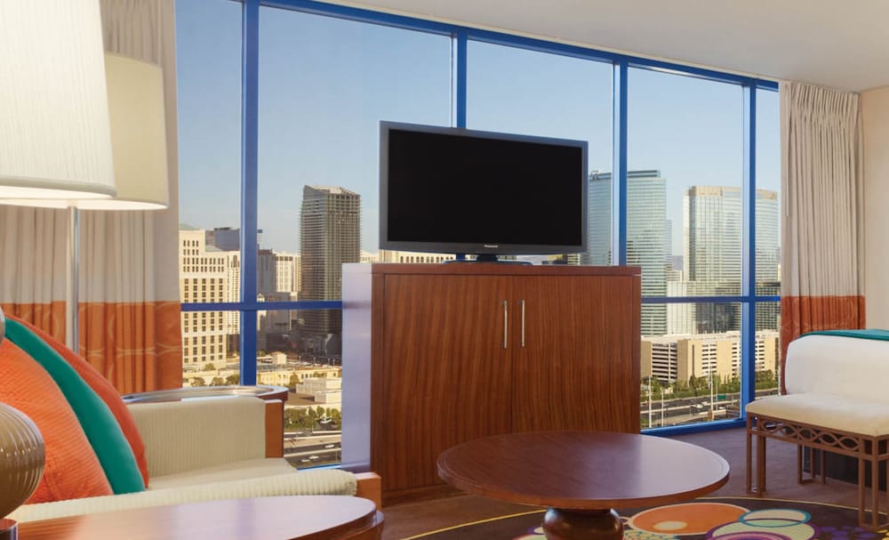 Rio Hotel & Casino, a Destination by Hyatt Hotel 63/73