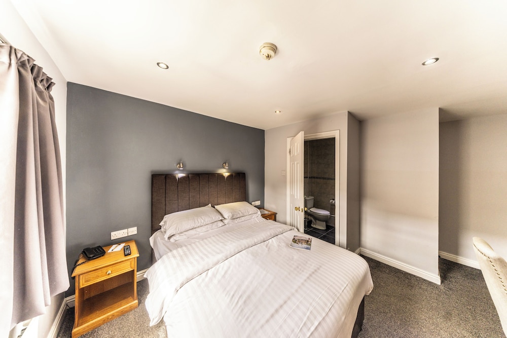 The Lion Pub With Rooms 23/63