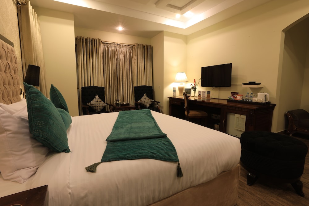 Bella Hotel 25/51