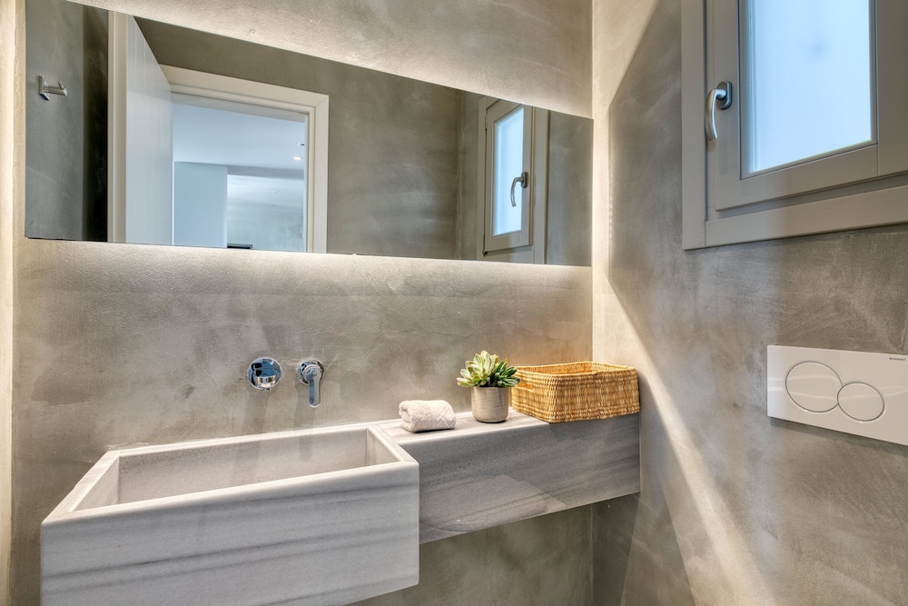 M Mykonos Villas 46/50