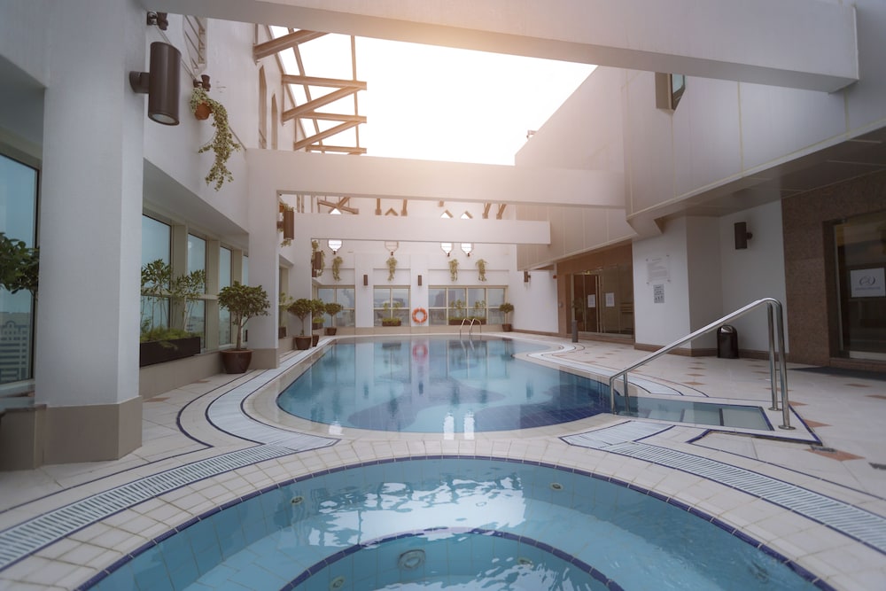 swimming pool spa