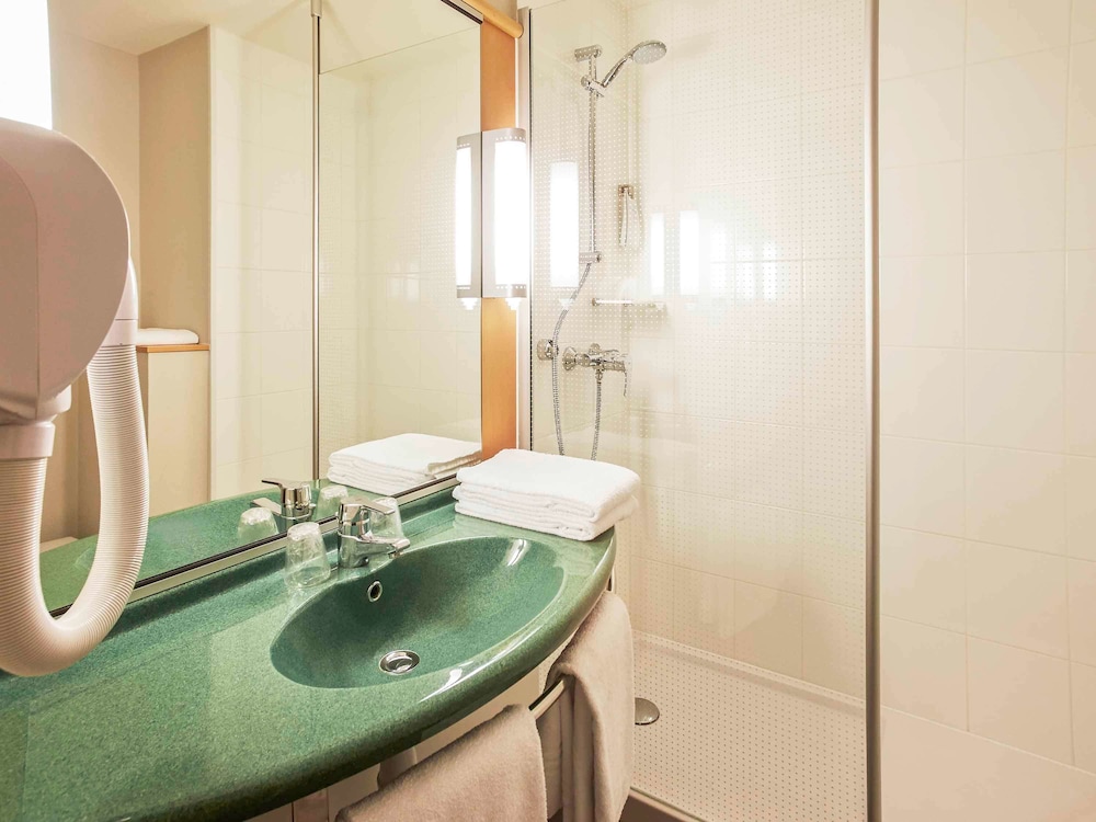 Ibis Auray 28/65