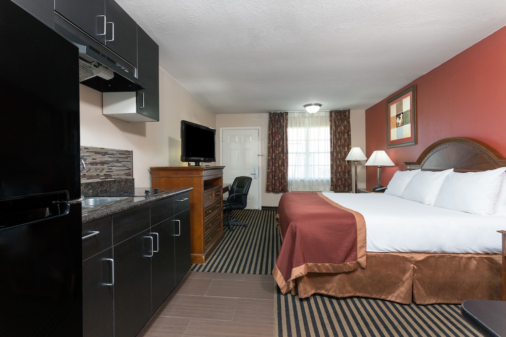 Baymont By Wyndham Port Arthur 12/31
