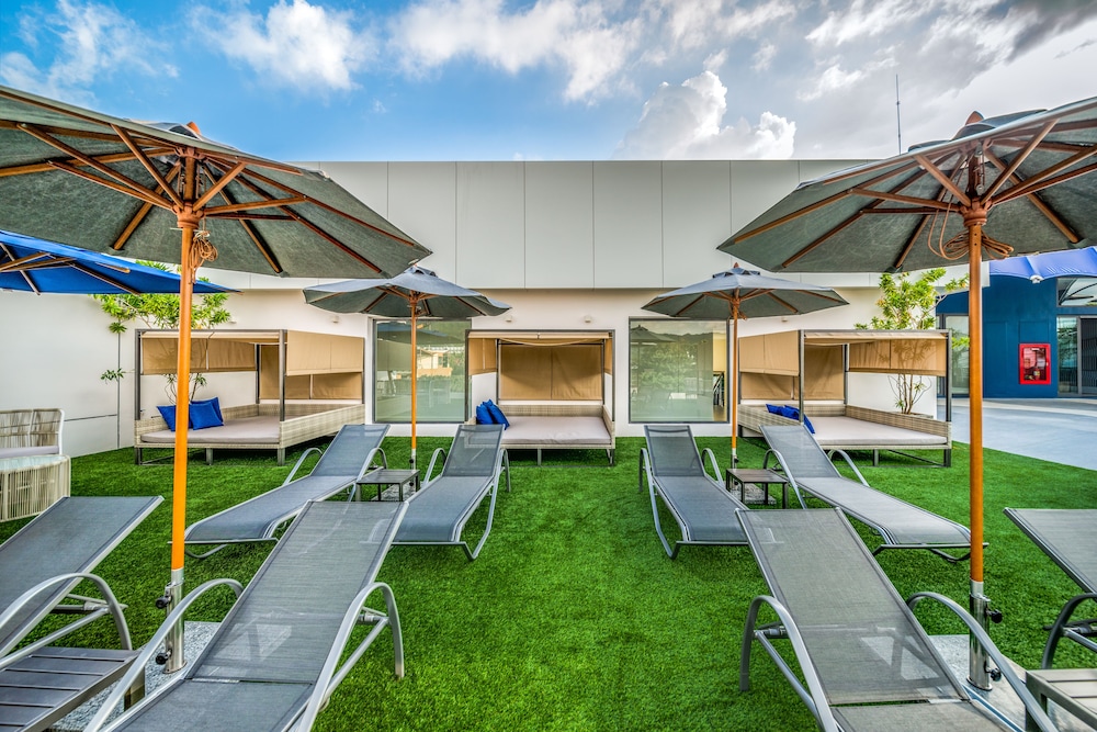 Hotel Clover Patong Phuket 66/75