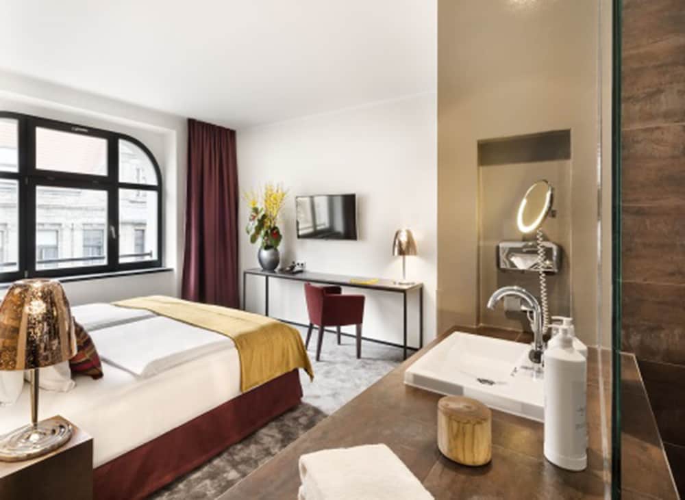 Lux 11 Berlin Mitte 25/60