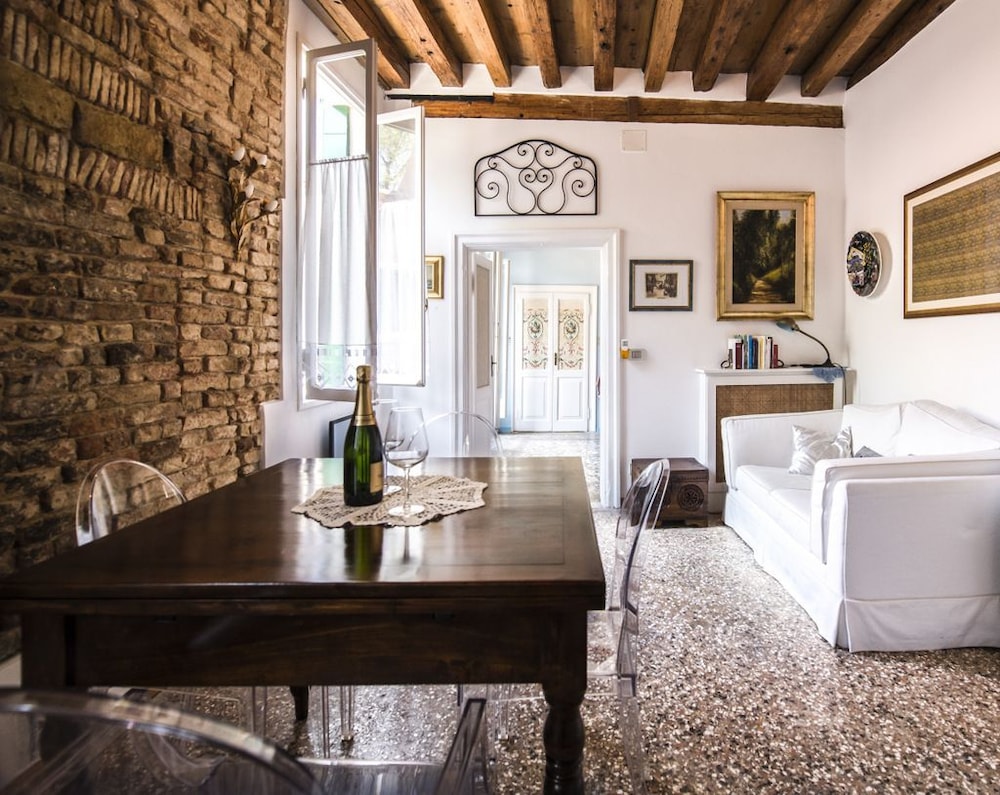 Venice Giardini Biennale Apartment 9/14