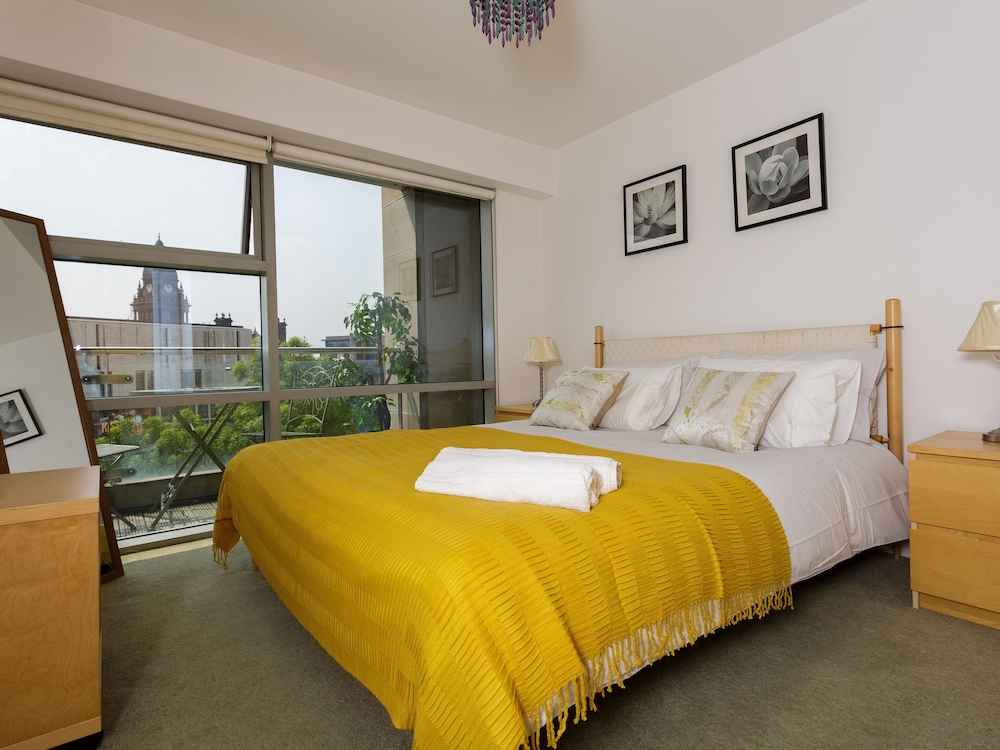 Live In Leeds Millenium Square Apartment 6/45
