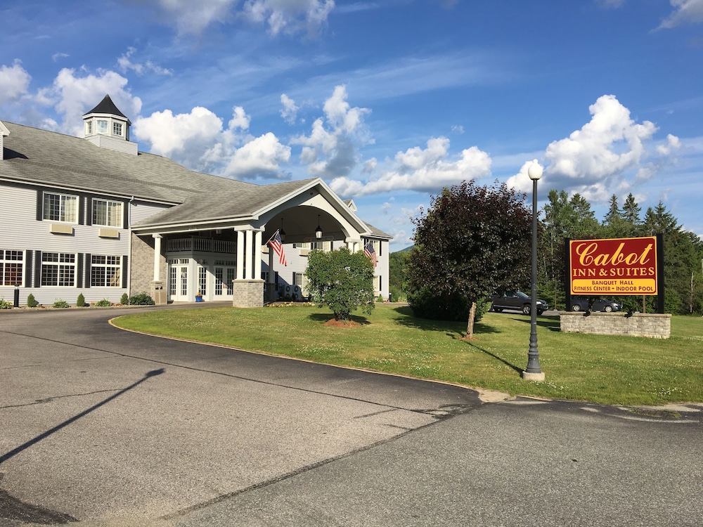 Cabot Inn and Suites 38/50