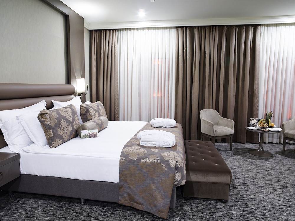 Euro Park Hotel 16/71
