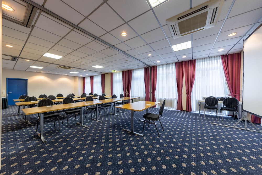 Trip Inn Kongresshotel Rodgau 36/70