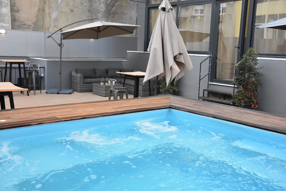 137 Lux Residence 3/48