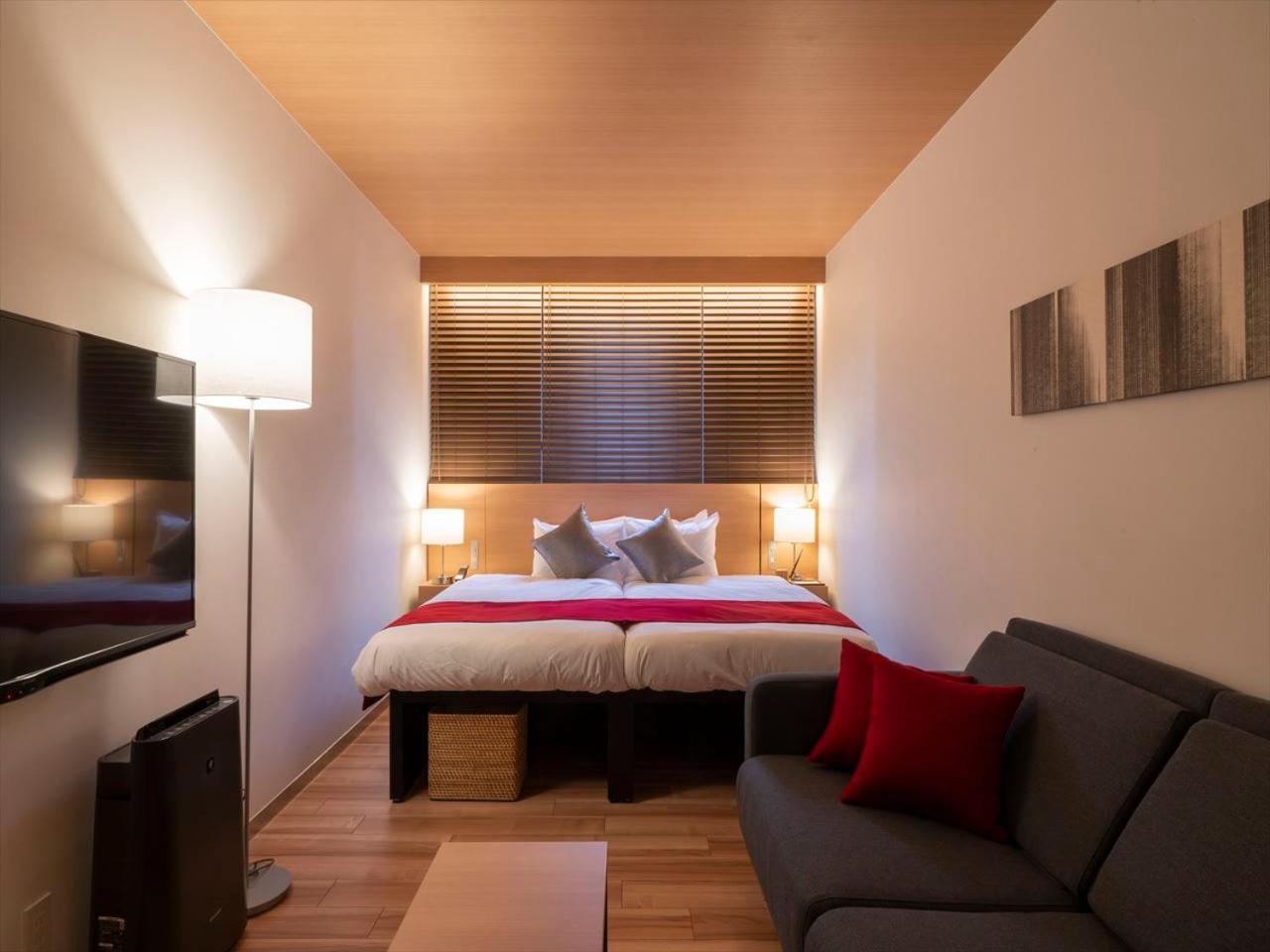 Hollywood, Premium, Twin Beds