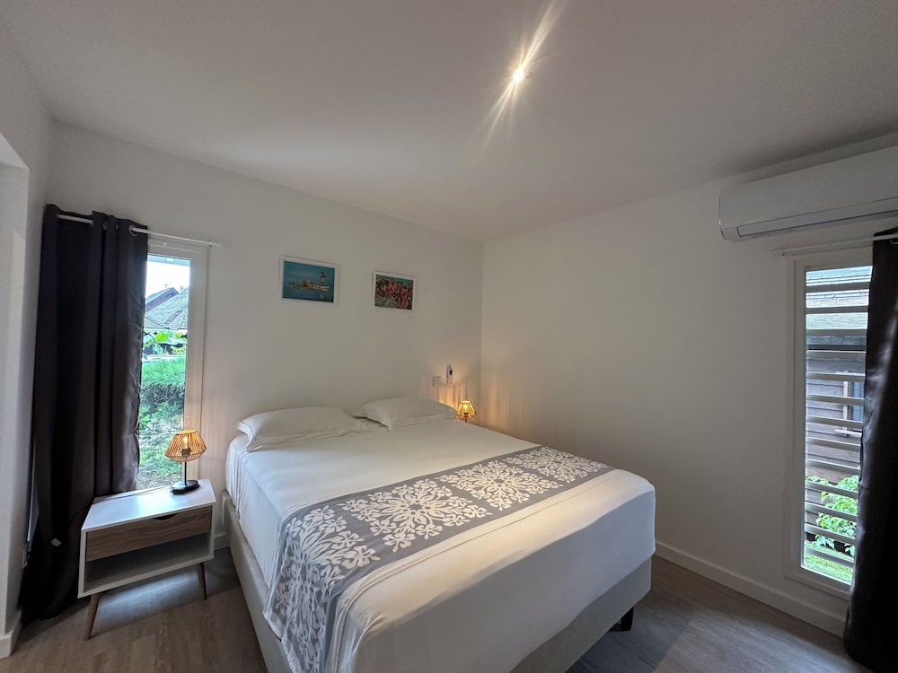 Mezzanine, Garden, Bungalow, Twin Beds, 3 Queen Beds, Sofa, with Fan