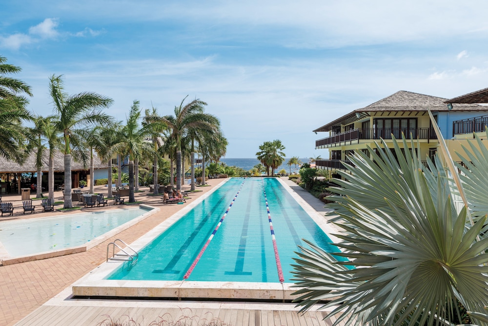 Lions Dive Beach Resort Curacao 66/72