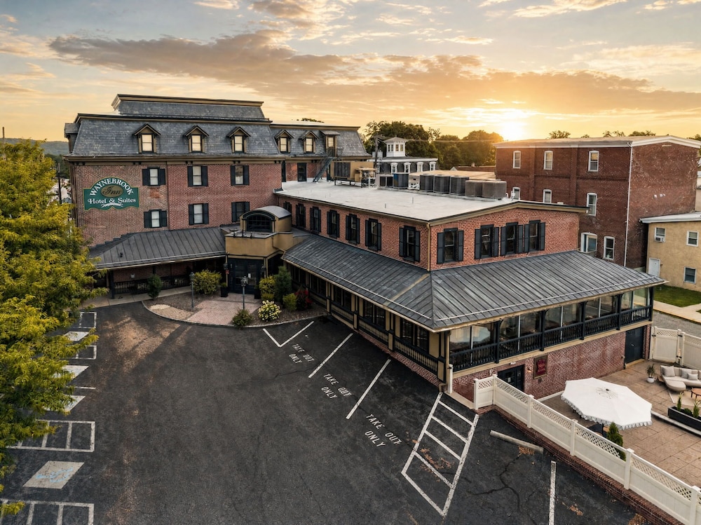 Waynebrook Inn Est 1865 5/73