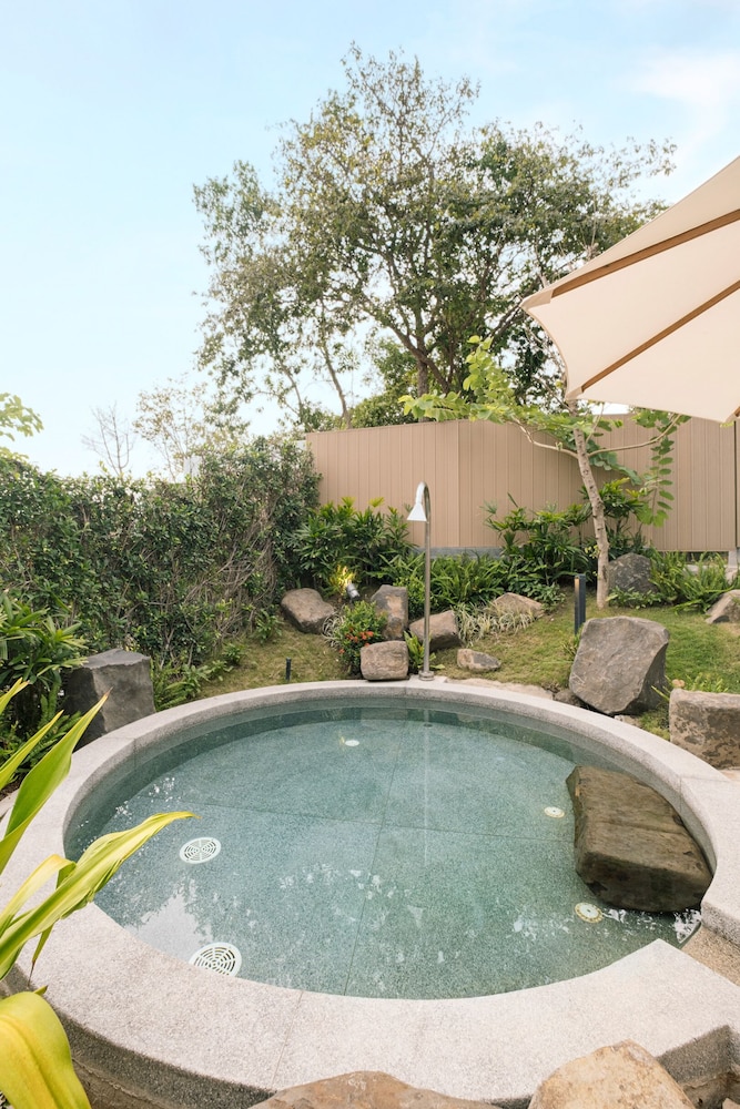 Minera Hot Springs Binh Chau 8/71