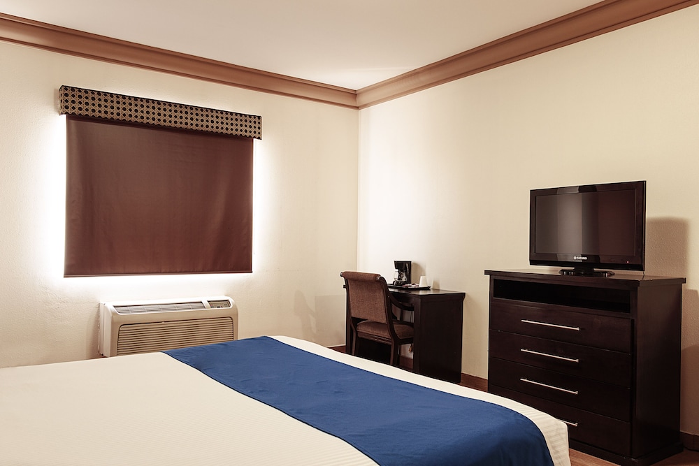 Hotel Conquistador Inn By US Consulate 7/32