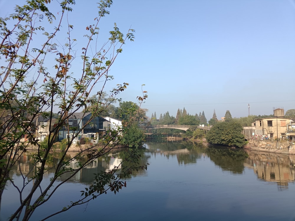 Wuzhen Liangzhu Boutique Inn 44/50