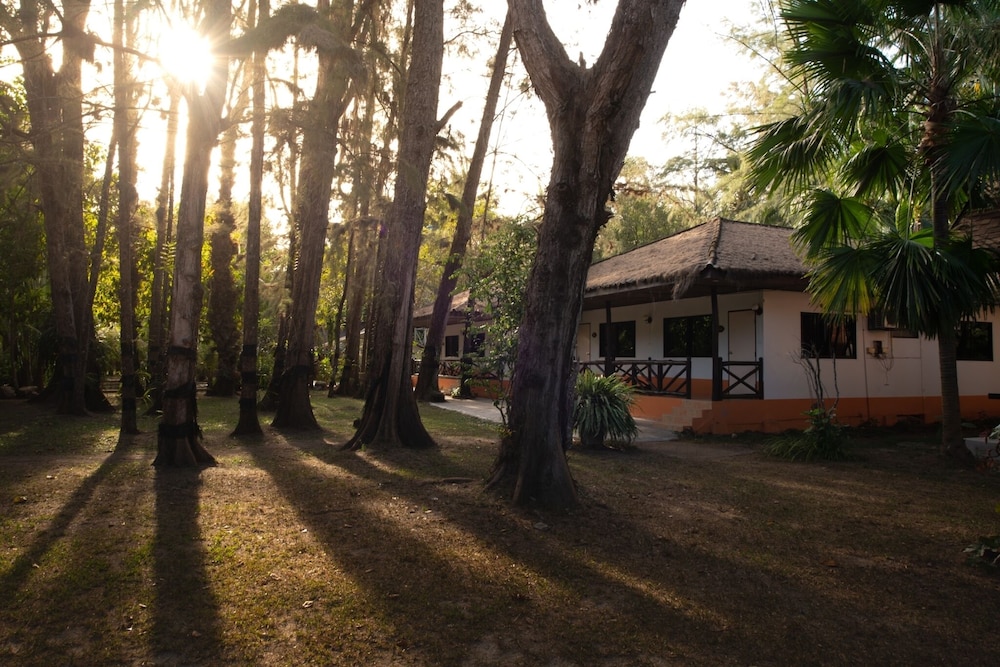 Pakmeng Resort 30/35