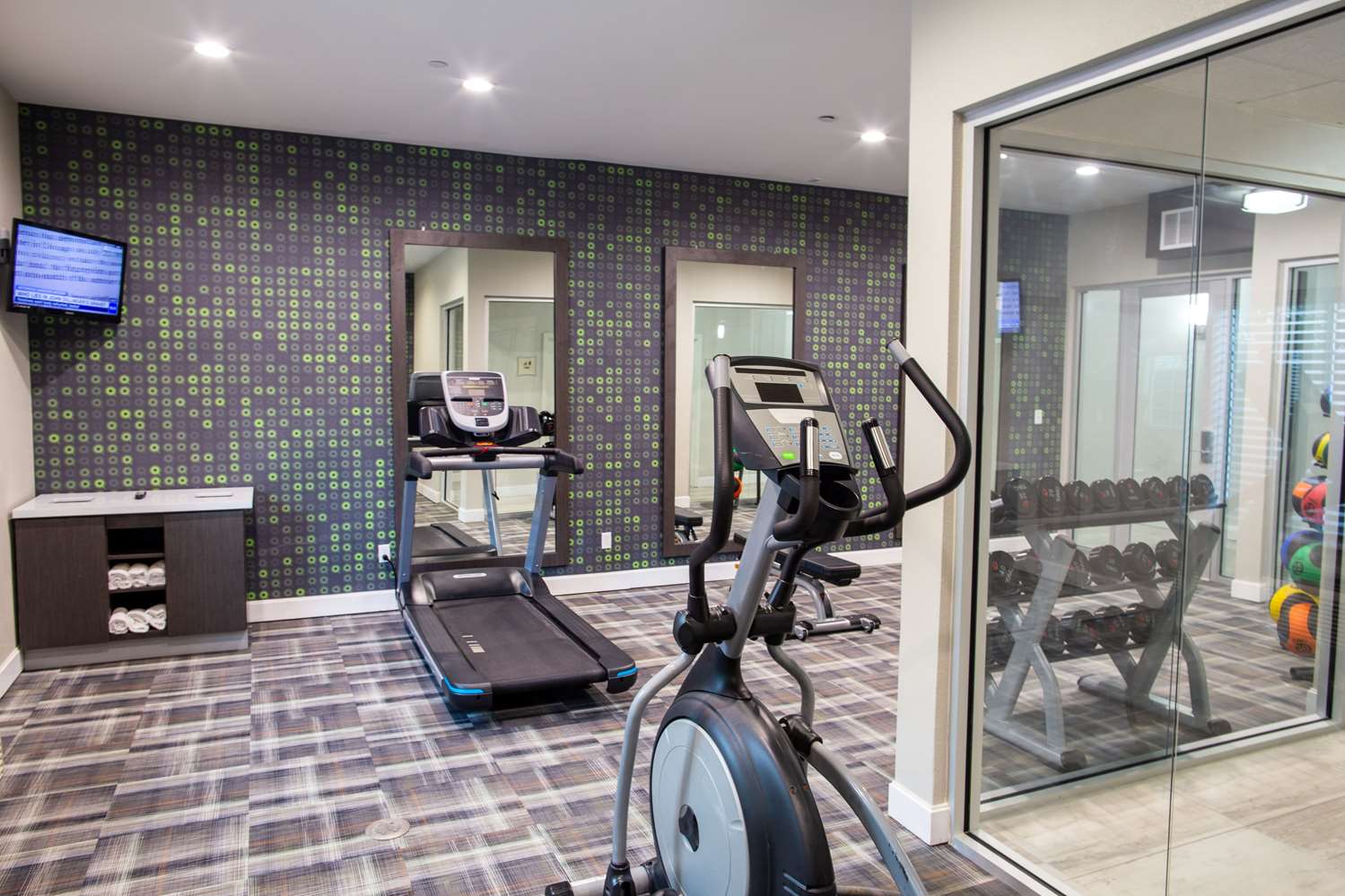 La Quinta Inn & Suites by Wyndham Houston East at Normandy 41/63