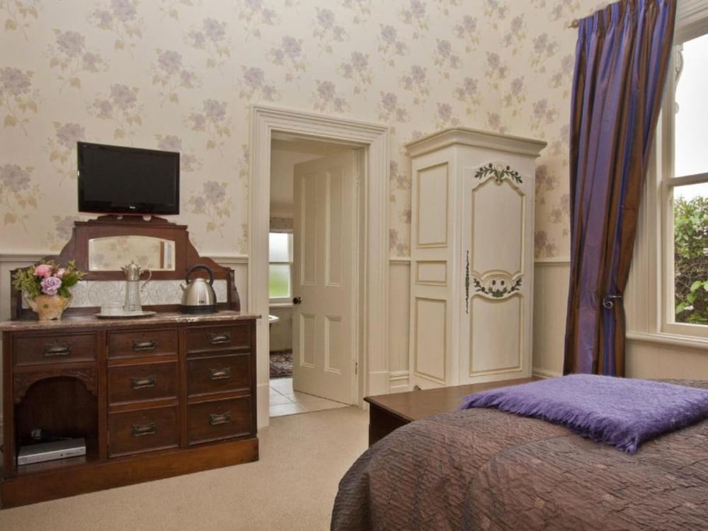 The Lilac Rose Boutique Bed and Breakfast 10/48