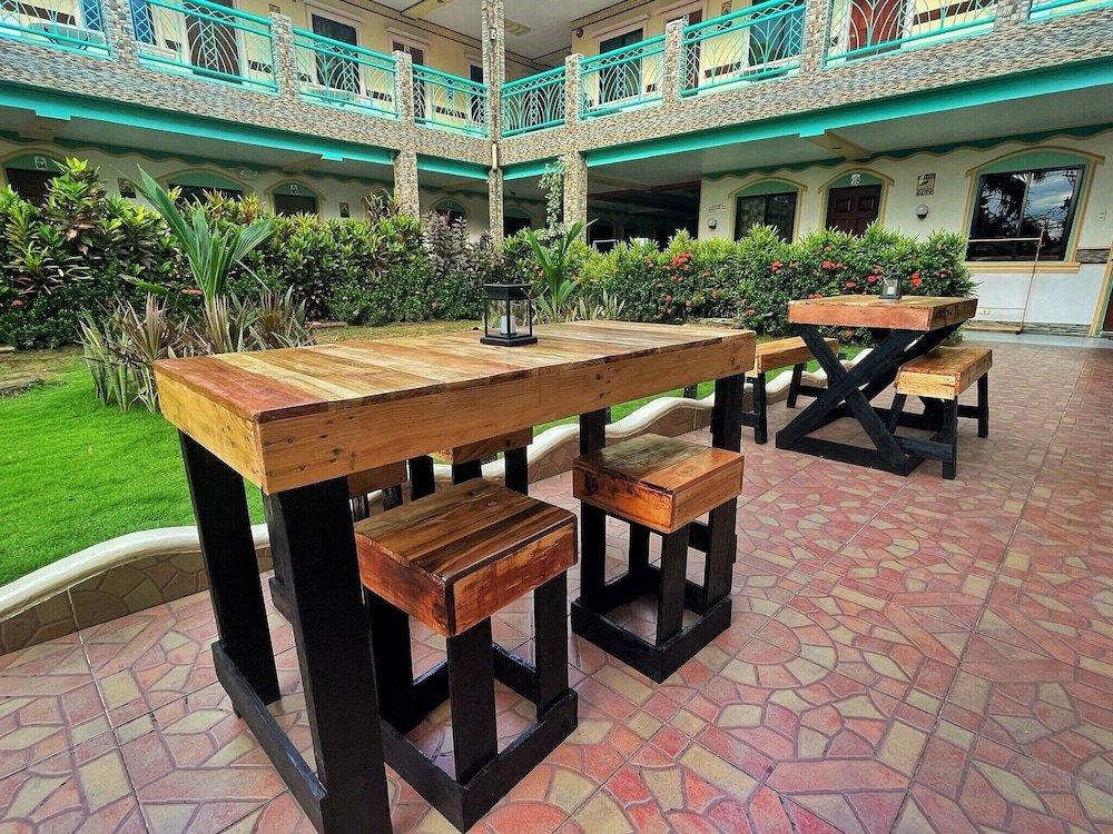 Coconut Pension House 26/34