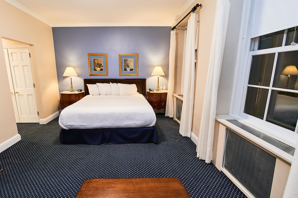 3 WEST CLUB HOTEL 16/62