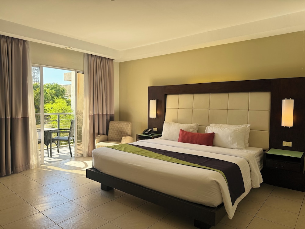 Circle Inn - Iloilo City Center 12/50