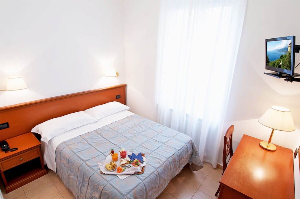 Hotel La Camogliese 12/48