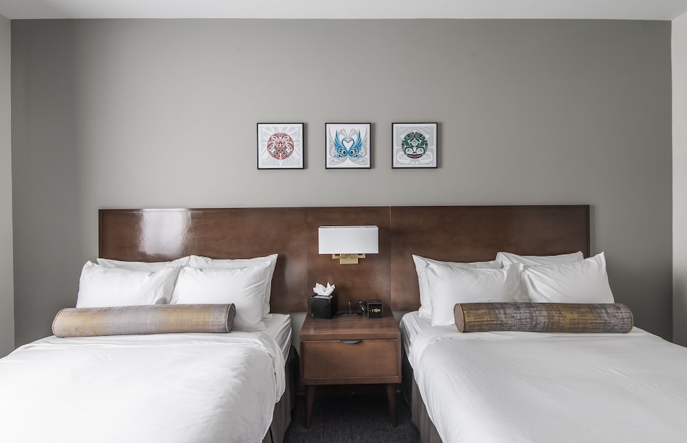 Edgewater Hotel 23/66