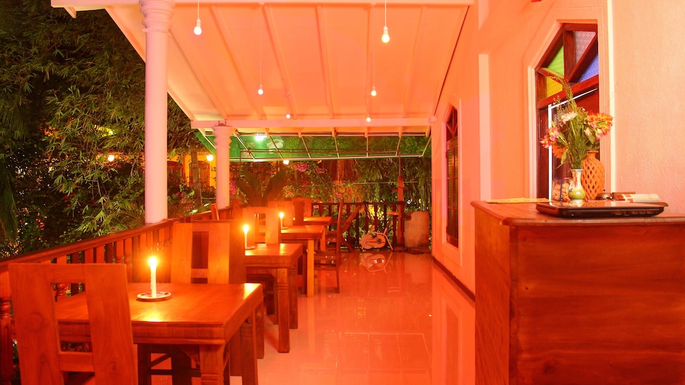 La Villa Guest House 33/50
