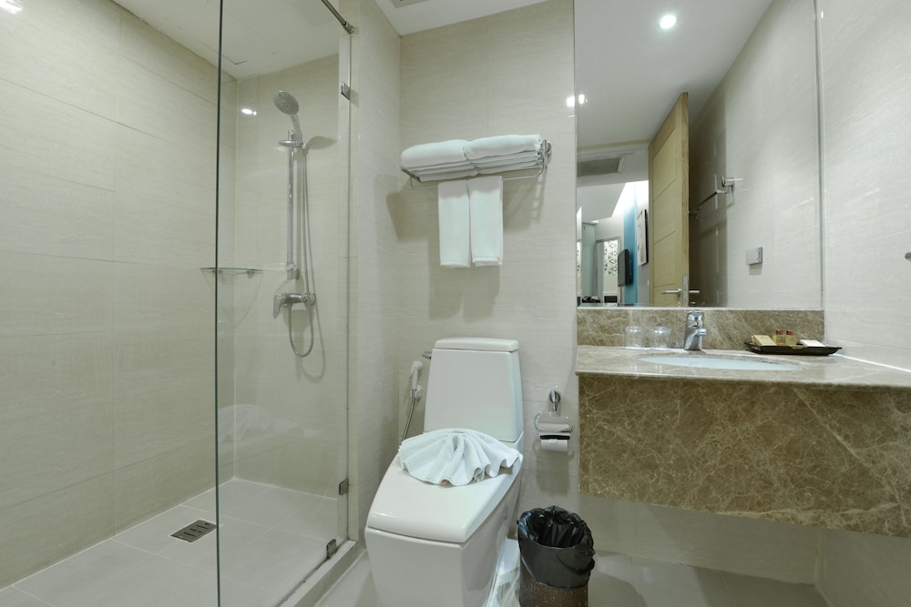 Prestige Suites 9/42