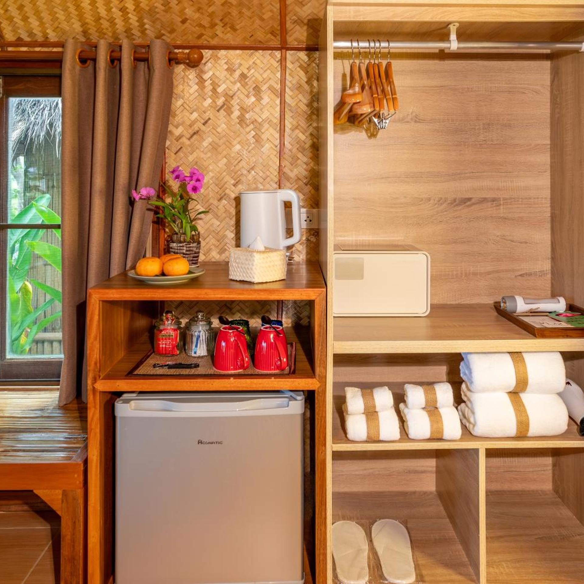 Baan Pai Riverside 6/90