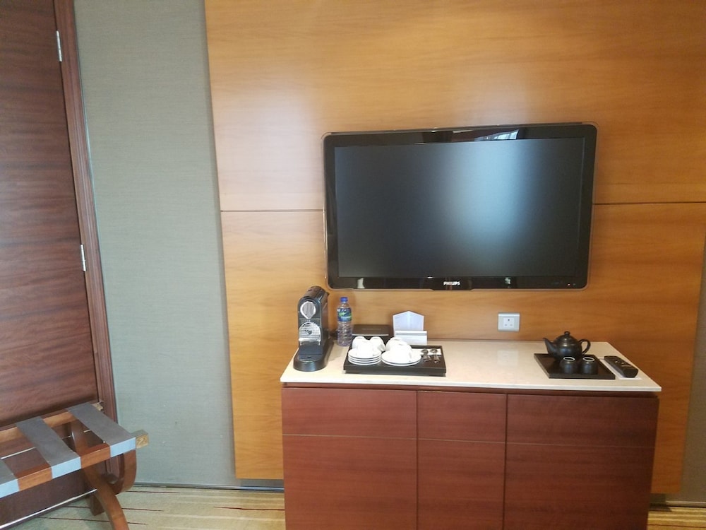 HYATT REGENCY HONG KONG TSIM SHA TSUI 51/55