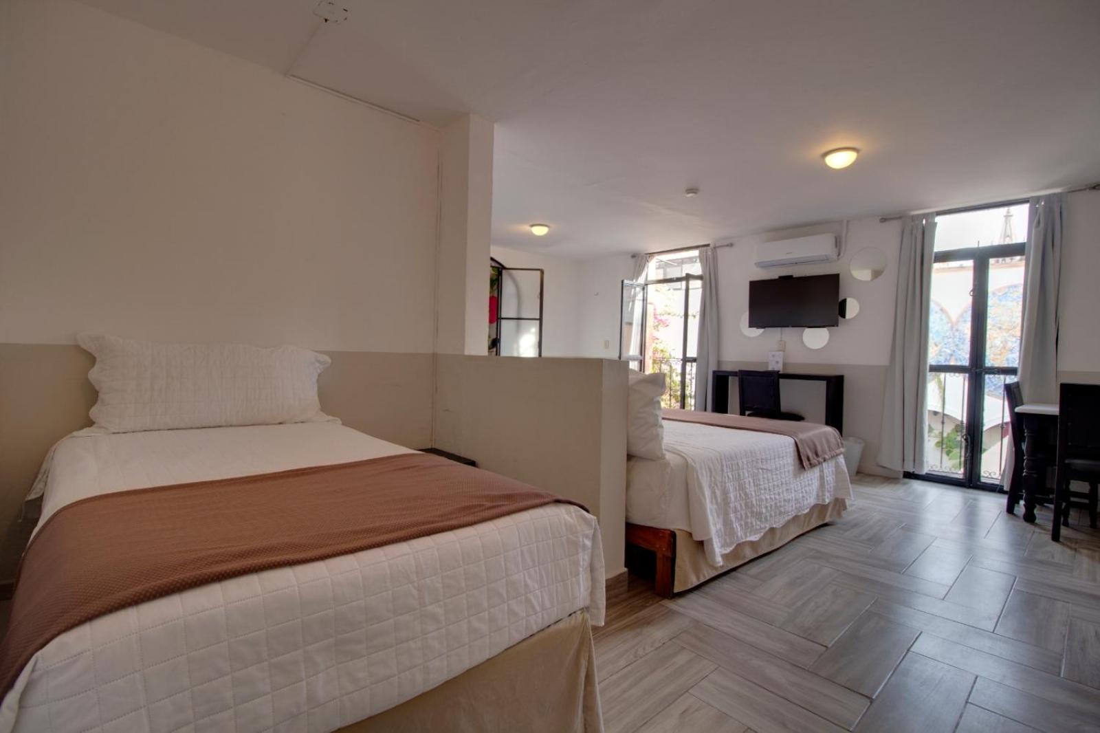 Hostal Punto 79 17/50