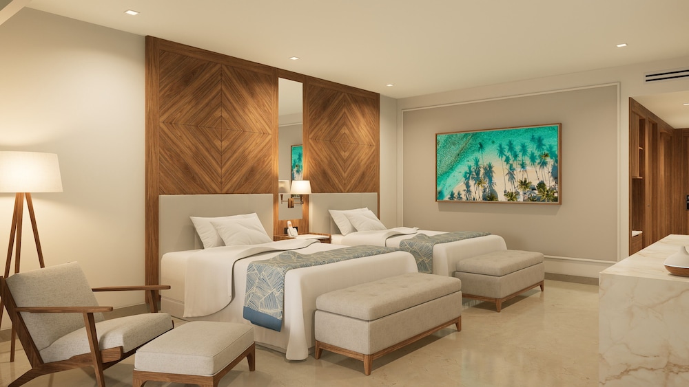 Grand, Swim Up, Suite, 2 Queen Beds