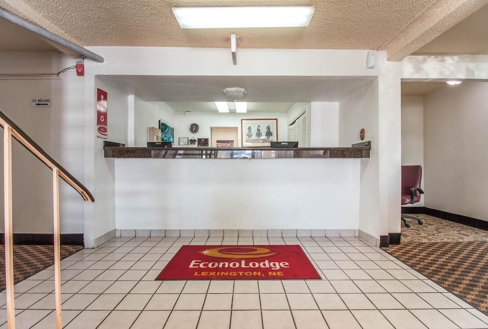 Econo Lodge Lexington, NE 10/44