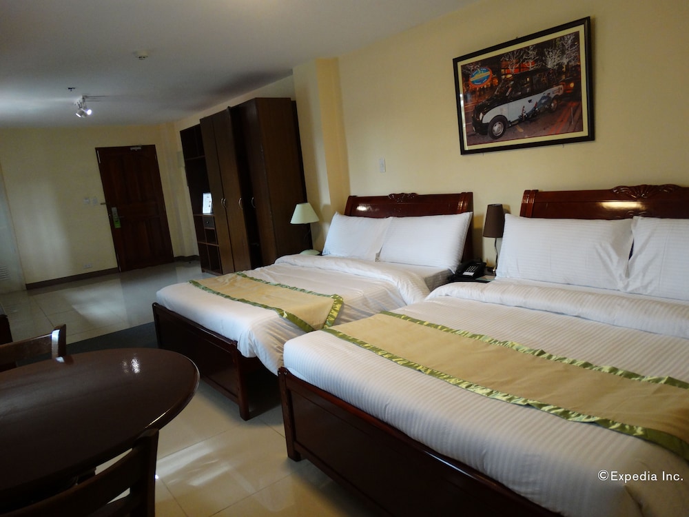 Time Travellers Hotel 16/43