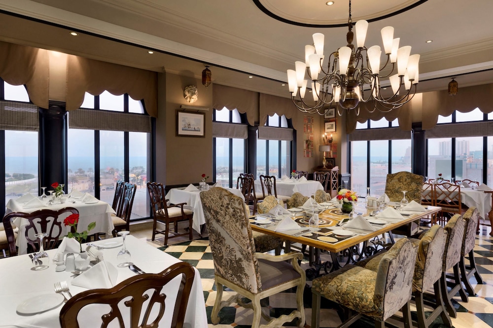 Hawthorn Suites By Wyndham Al Khobar 40/43
