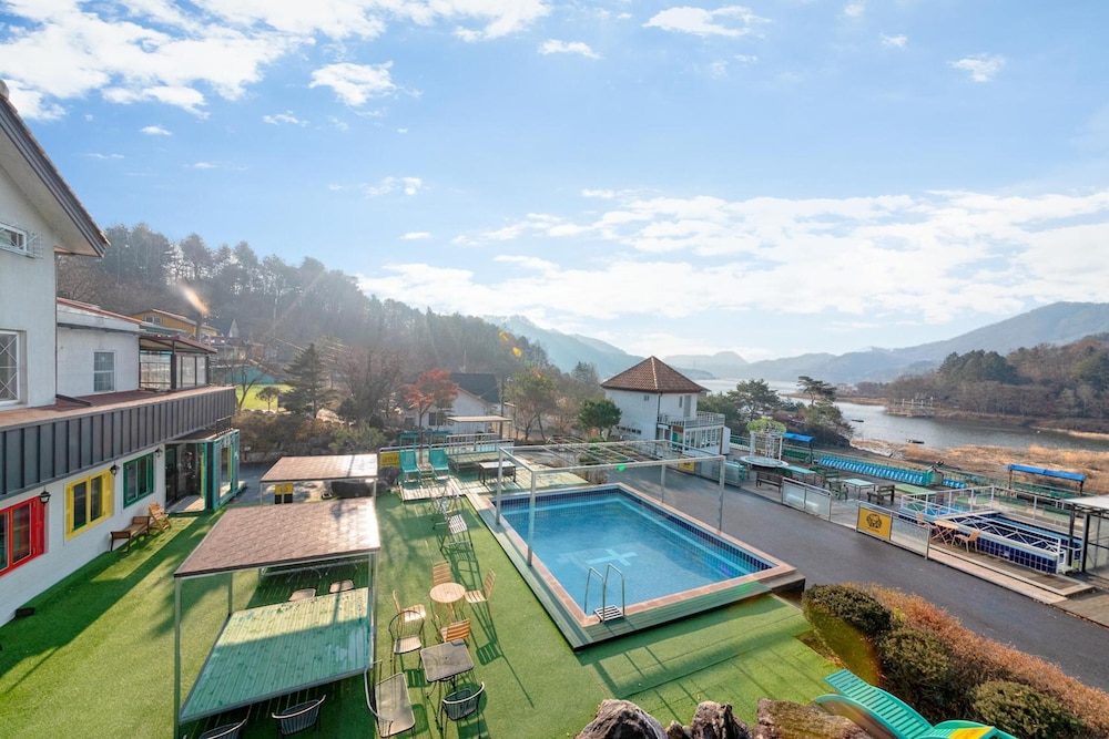 Ga Pyeong Four Season Pension 47/50