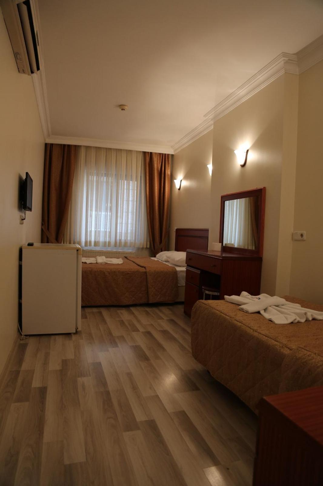 Emos Hotel 23/36