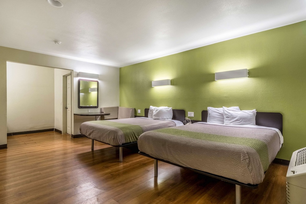 Motel6 Redlands, CA 22/43