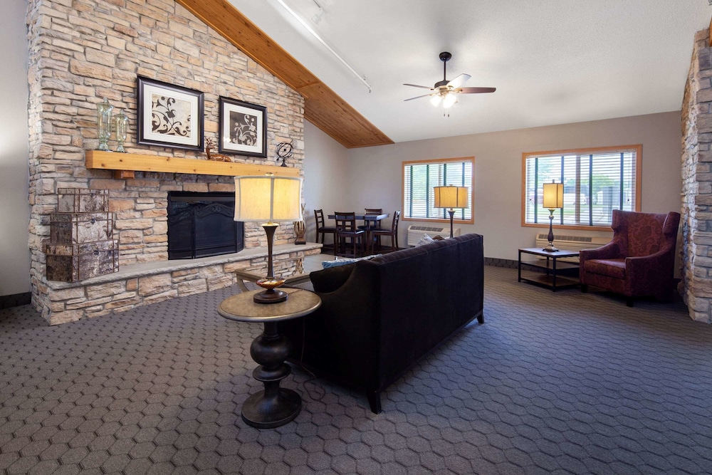 Americinn By Wyndham Northfield 36/42