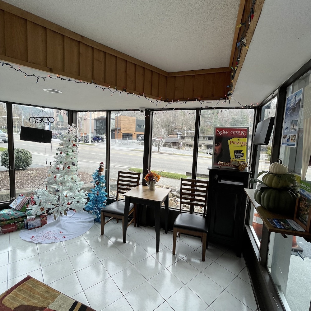 Country Town N Suites 47/65