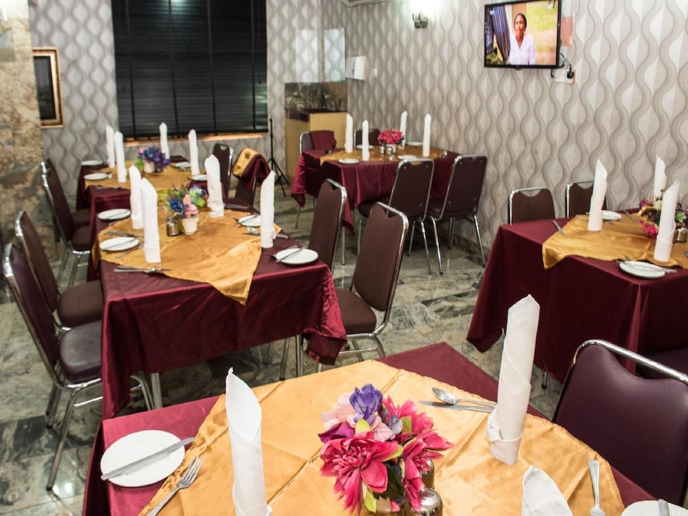 3j Apos S Hotel Ltd 58/64