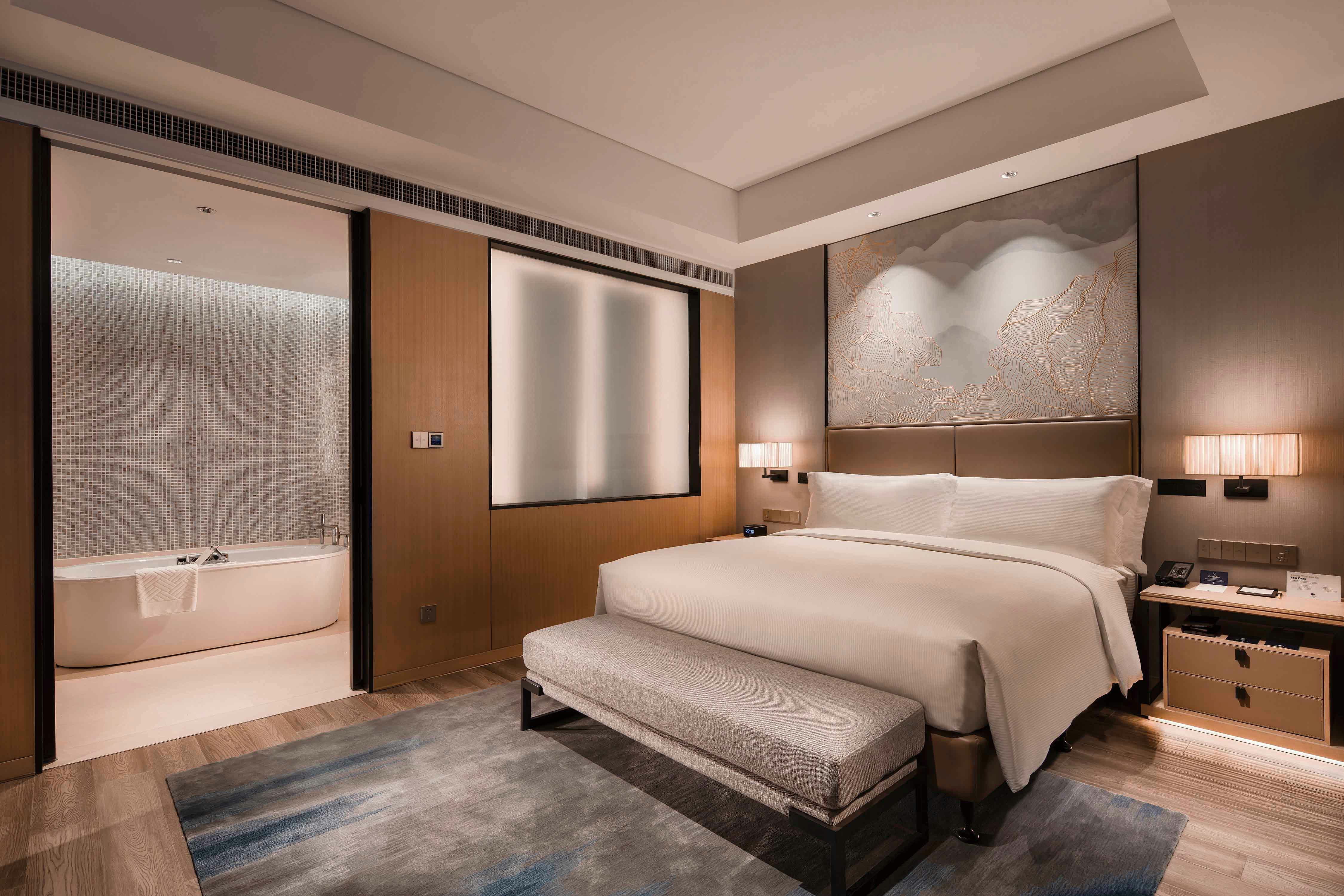1 Bedroom, Suite, King Bed