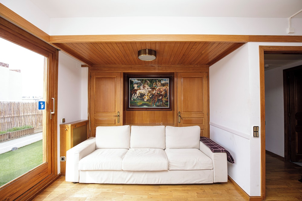 Hostal Mas 23/42