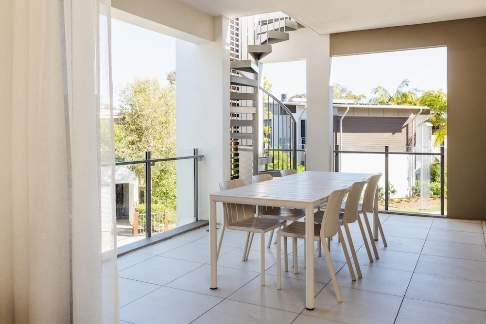 RACV NOOSA RESORT 55/74